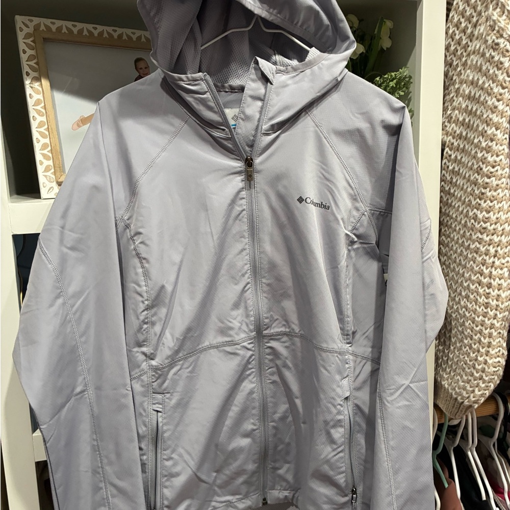 Columbia Light Gray Hooded Windbreaker Jacket